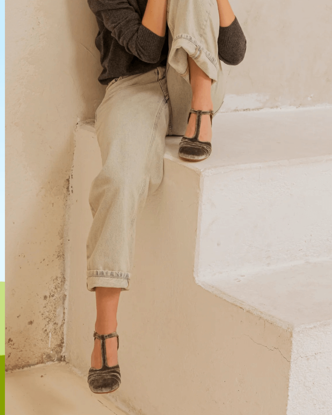 Geflochtene Sandalen mit breitem Absatz