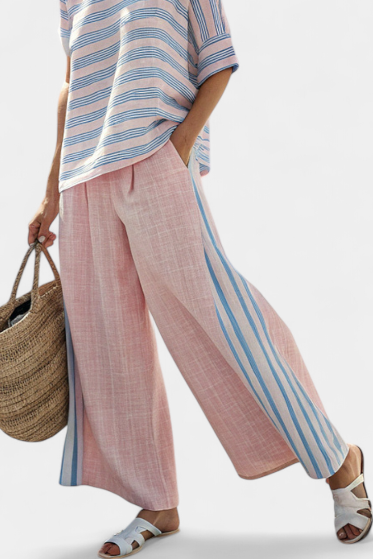 Lynn – Elegante Rosa-Blaue Bluse & Weiche Hose
