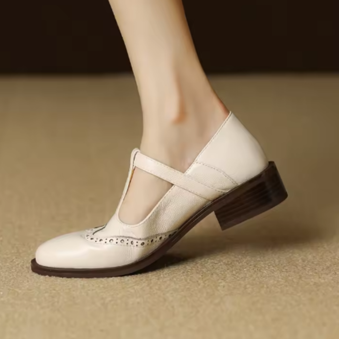 Emma – Klassischer Damenschuh mit Riemchen
