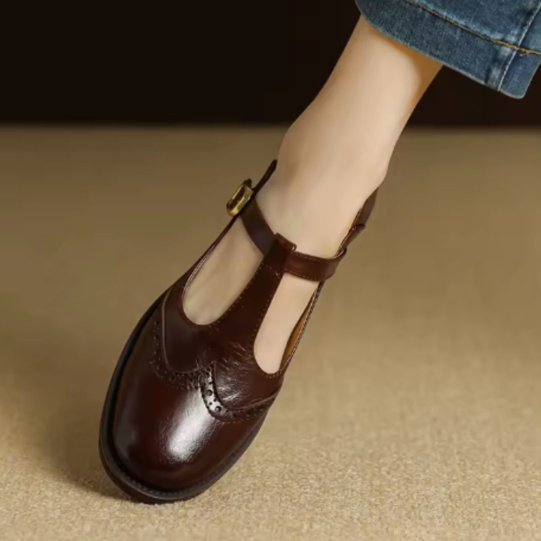 Emma – Klassischer Damenschuh mit Riemchen