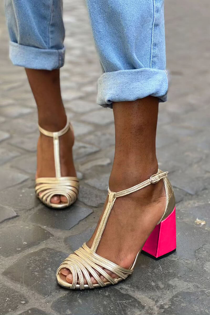 Elegante Sandalen mit T-Steg