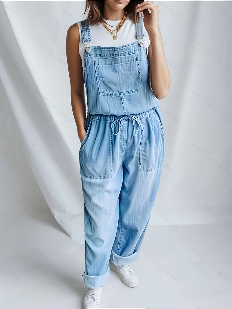 Clara | Kurze hellblaue Denim-Latzhose mit Vintage-Waschung