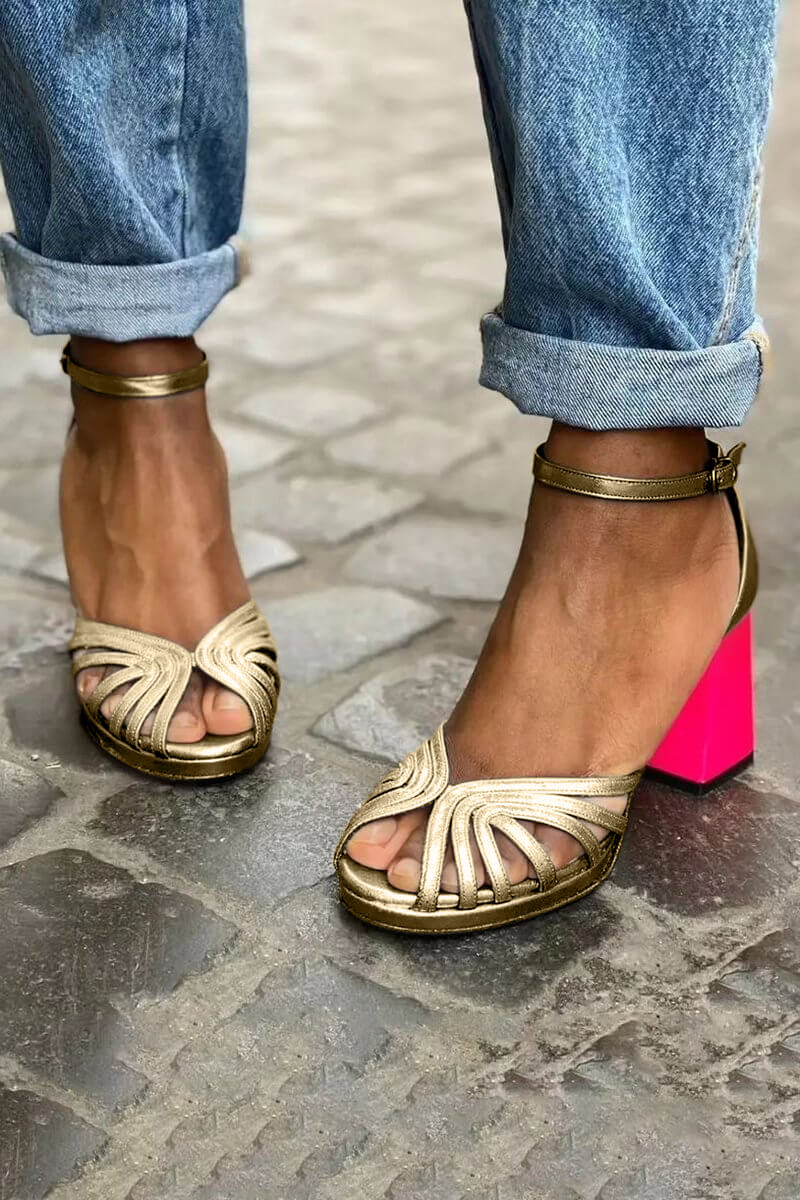 Bicolor-Absatzsandalen