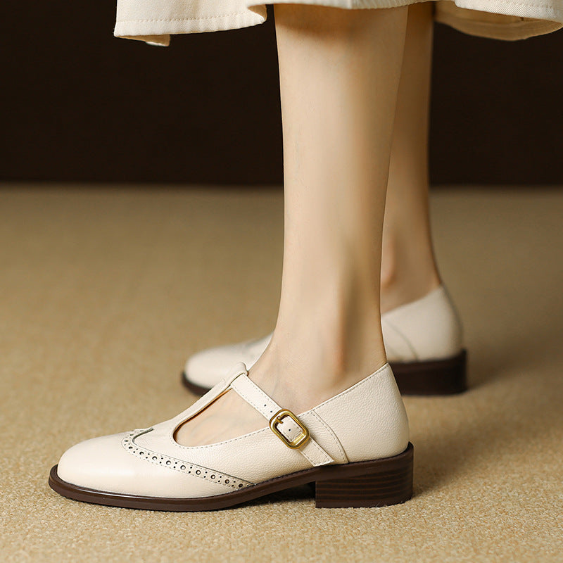 Emma – Klassischer Damenschuh mit Riemchen