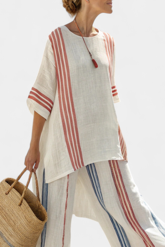 Yara – Raffiniertes Mehrfarbig Gestreiftes Top & Mediterrane Hose