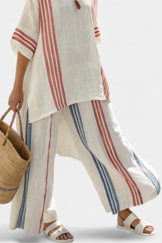 Yara – Raffiniertes Mehrfarbig Gestreiftes Top & Mediterrane Hose