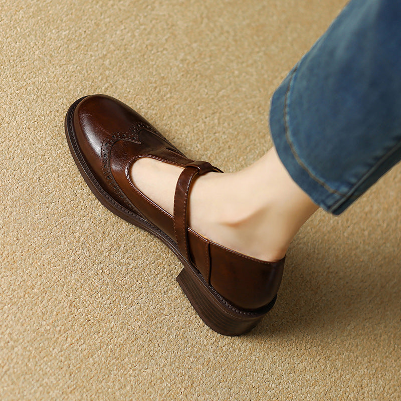 Emma – Klassischer Damenschuh mit Riemchen