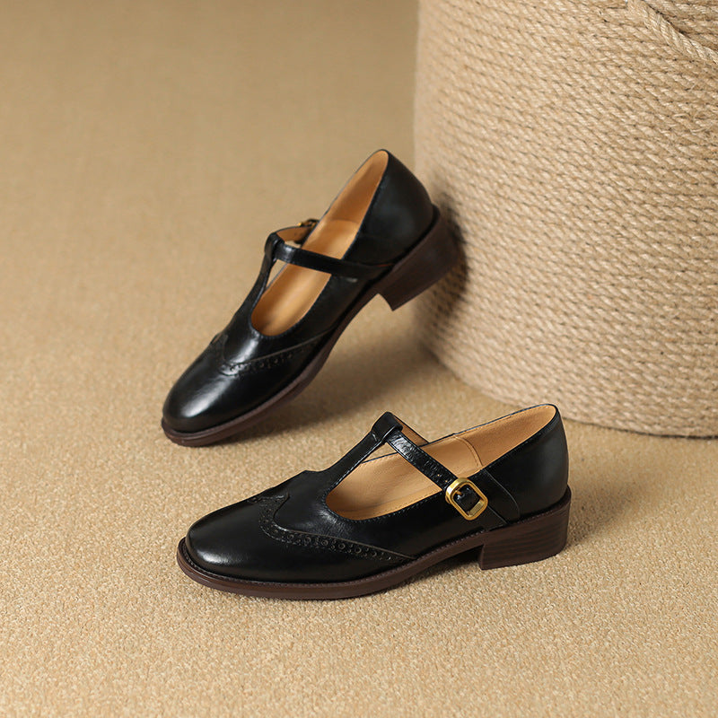 Emma – Klassischer Damenschuh mit Riemchen