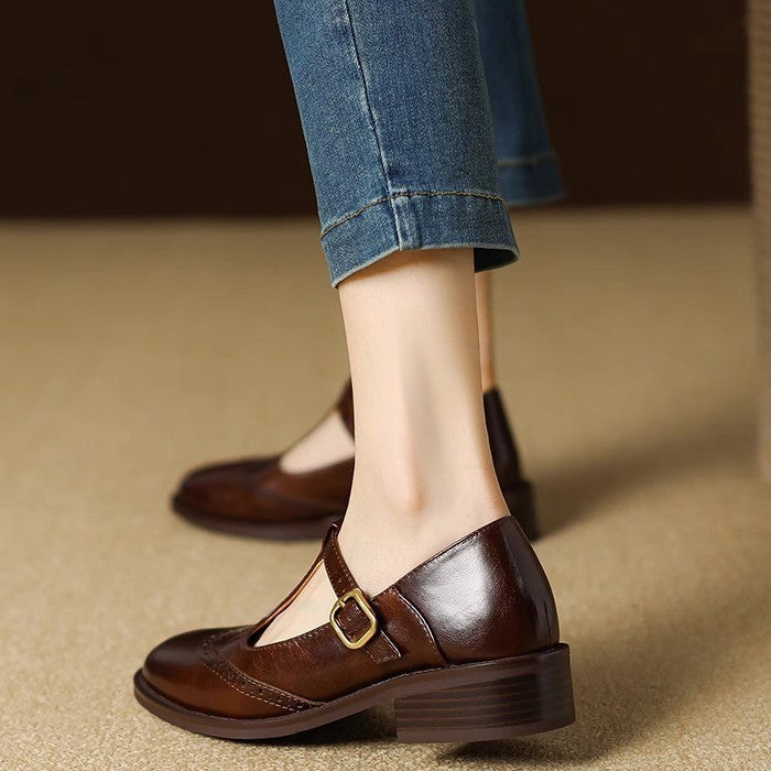 Emma – Klassischer Damenschuh mit Riemchen