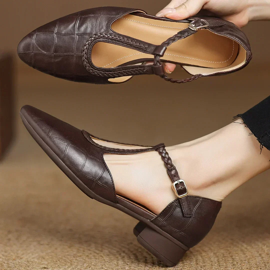 Astrid – Klassischer Leder-Riemchenschuh mit Geflochtenem T-Riemen