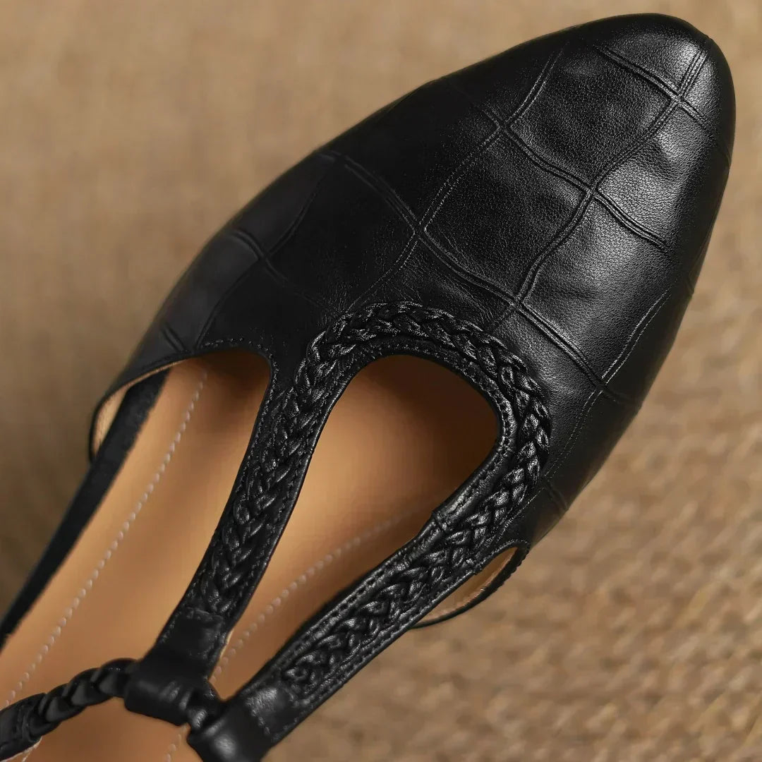 Astrid – Klassischer Leder-Riemchenschuh mit Geflochtenem T-Riemen