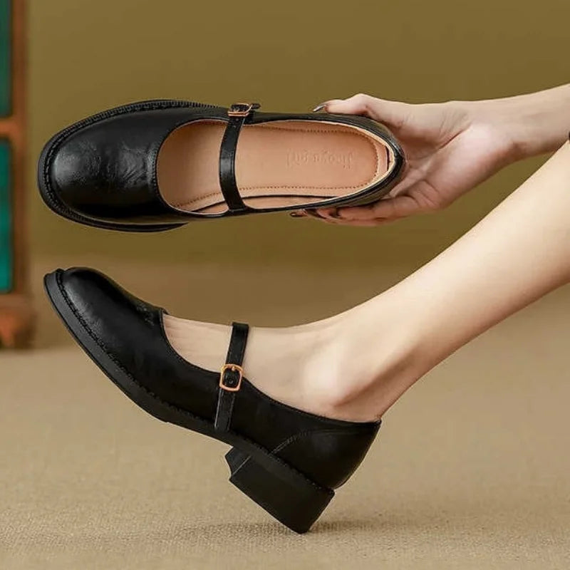 Anna – Zeitloser Riemchenschuh