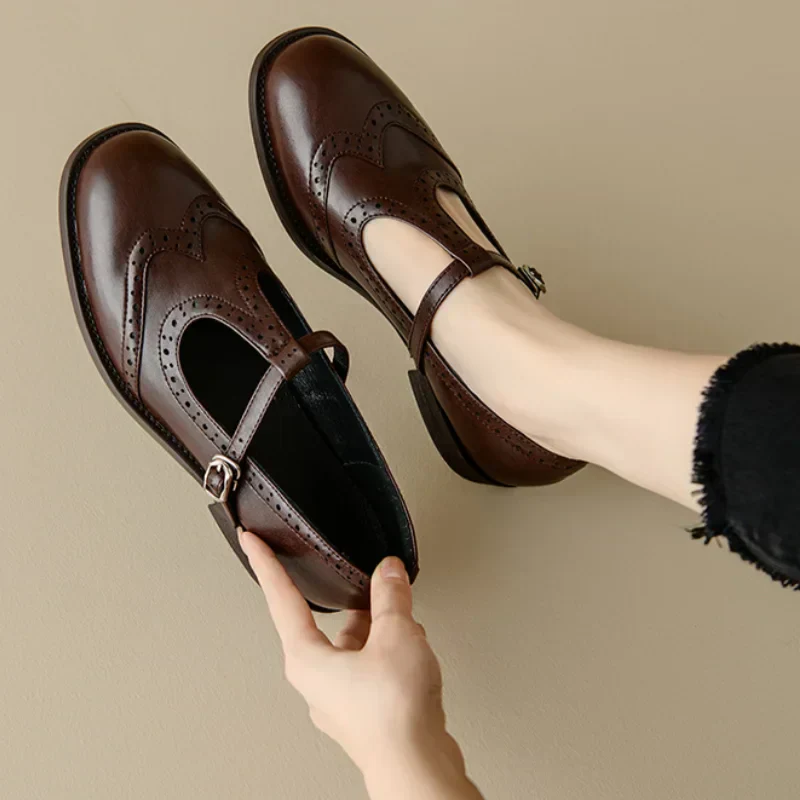 Miranda – Elegante Damenschuhe mit T-Riemen