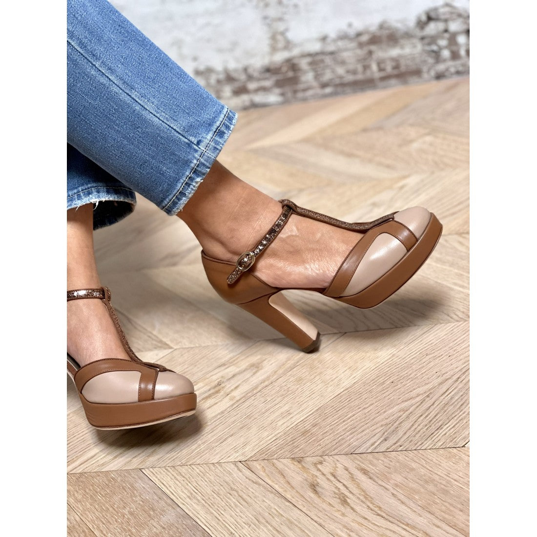 Pumps mit T-Steg